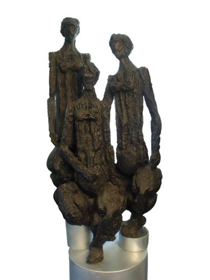 Jean-Pierre MALAUSSENA (né en 1935) 
Les Trois Sœurs
Sculpture.
Signée à la base.
H_123...
