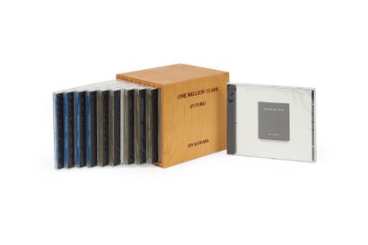 ON KAWARA (1933-2014) 
One Million Years, 2000
Ensemble de 10 disques compacts: 5
Past...