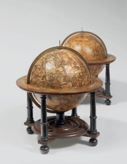 BLAEU (WILLEM JANSZOON) 
Globe terrestre et globe céleste. [Amsterdam], 1602 [après...