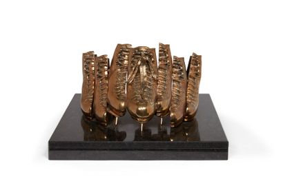 ARMAN (1928-2005) Glissante APA N°8001.04.001
Bronze doré sur base en marbre.
Signé...