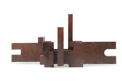 FRANCESCO MARINO DI TEANA (1920-2012) Sans titre, 1978-1988
Sculpture en acier corten.
Signée...