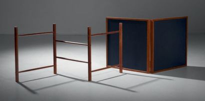 MICHAEL BLOCH (1930-2015) Prototype Danemark Table pliable Teck, palissandre et laiton...