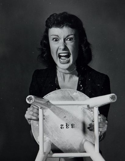 Philippe HALSMAN 
Fear series, vers 1969
Tirage argentique d'époque.
Tampon au dos.
H_35...