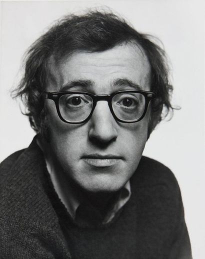 Philippe HALSMAN 
Portrait de Woody Allen, 1969
Tirage argentique d'époque.
Tampon...