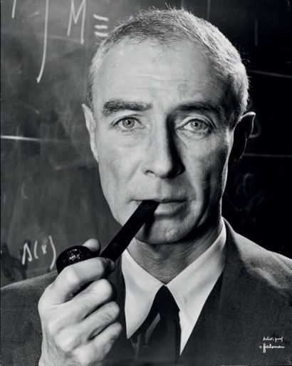 Philippe HALSMAN 
Dr. J. Robert Oppenheimer, New York 1959
Tirage argentique d'époque.
Tampon...