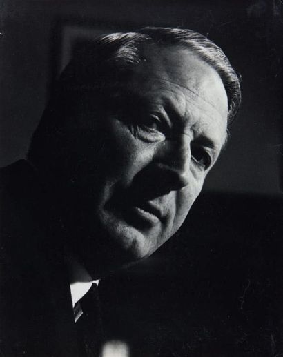 Philippe HALSMAN 
Edward Heath,
Premier Ministre, 1966
Tirage argentique d'époque.
Tampon...