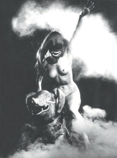 Philippe HALSMAN 
Nightmare Girl, 1962
Tirage argentique d'époque.
H_30,5 cm L_24...