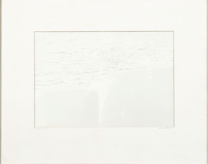 MARILISE CASTELLANO Le rivage, 1985
Photographie en noir et blanc
Signée en bas à...