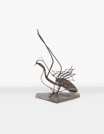 PING-MING HSIUNG (1922-2002) Composition au grillage: oiseau en vol
Pièce unique
Sculpture...