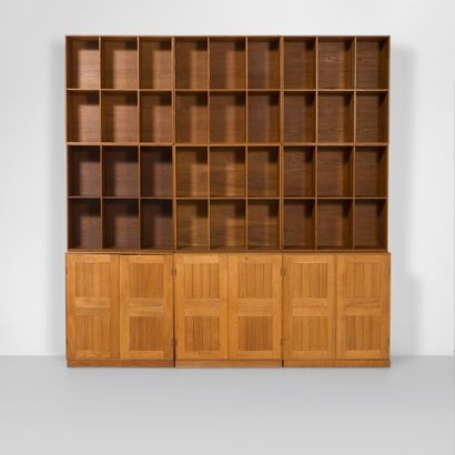MOGENS KOCH (1898-1992) 
Bibliothèque à éléments modulables comprenant trois cabinets...