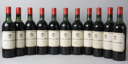 null * 11 Bouteilles
CHÂTEAU DU TERTRE 5ème GCC - Margaux 1966
Étiquettes légèrement...