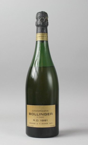 null * 1 Bouteille
CHAMPAGNE BOLLINGER R.D.
1961
Dégorgé le 03 février 1972. Niveau:...