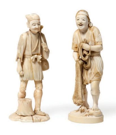 null Deux okimonos en ivoire sculpté.
Japon, époque Meiji (1868-1912).
H_21,5 cm
Dos...