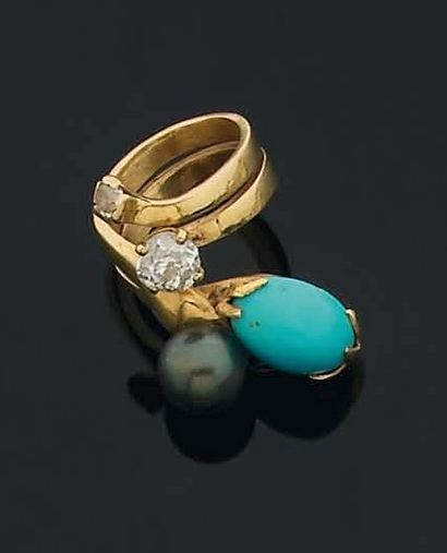 null Bague en forme de fruits stylisés ornée d'un cabochon de turquoise, une perle...