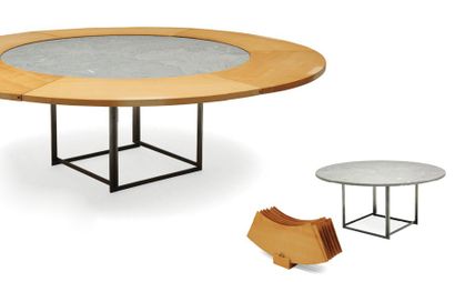 POUL KJæRHOLM (1929-1980) Table de salle à manger EKc 54 à plateau circulaire en...