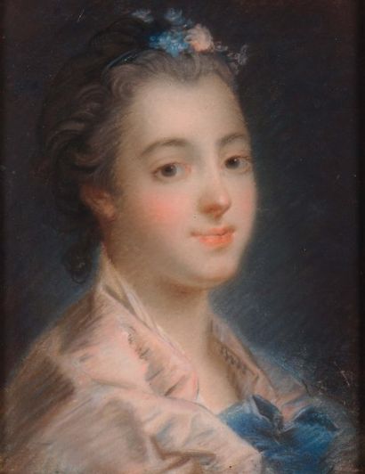 ÉCOLE DU XVIIIe SIÈCLE, SUIVEUR DE ROSALBA CARRIERA Portrait d'une jeune élégante....