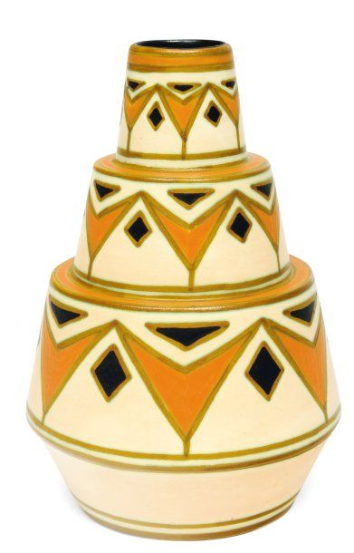 null Rare vase à décor bicolore de motifs géométriques Extremely rare polychrome...