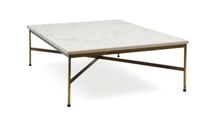 PAUL MCCOBB (1917-1969) Table basse à plateau rectangulaire en opaline reposant sur...