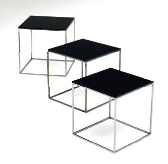 POUL KJÆRHOLM (1929-1980) Ensemble de trois tables gigognes EKC 71 à plateaux carrés...