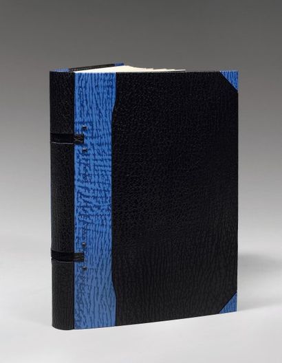 LE CLEZIO, Jean-Marie. La Fièvre Paris, Gallimard, 1965 In-8 (212 x 143 mm) RELIURE...