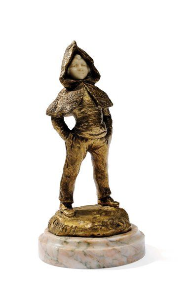 Georges Omerth (1895-1925) Garçon à la capuche Sculpture chryséléphantine. Epreuve...