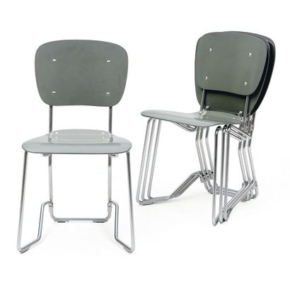 ARMIN WIRTH (NÉ EN 1903) Quatre chaises en hêtre contreplaqué et aluminium. Vers...