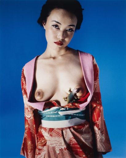 NOBUYOSHI ARAKI (NE EN 1940) Sans titre, Cibachrome. Signé au dos . H_90 cm L_60...