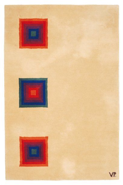 VERNER PANTON (1926-1998) Tapis en laine à fond beige et à décor de carrés concentriques...