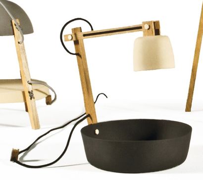 DAPHNA ISAACS Prototype Lampe coupe à fruit « Tafelstukken » en porcelaine et chêne,...
