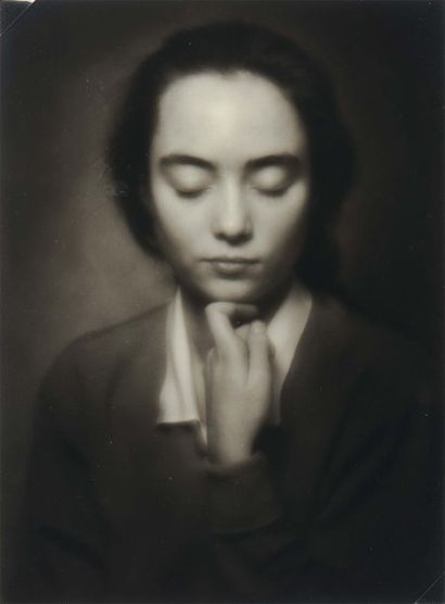 FERNAND DUMEUNIER (BOIS-D'HAINE, 1899-BRUXELLES, 1968) Portrait de femme, circa 1930....