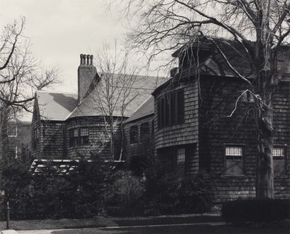 JAMES WELLING (NÉ EN 1951) Stoughton House, Cambridge MA 1877-79, 1988 Tirage argentique...