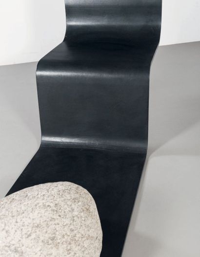 CHOI BYUNG HOON (NÉ EN 1952) 
Chaise longue modèle «Afterimage 02-228»
Métal recouvert...