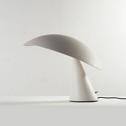 MASAYAKI KUROKAWA (NÉ EN 1937) Japon Lampe de table orientable modèle «Lavinia» Métal...