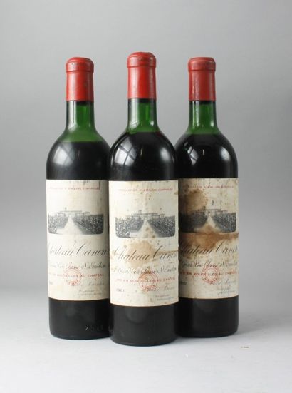 null * 3 Bouteilles
CHÂTEAU CANON 1er GCC - St Émilion 1961
Étiquette tachées. Niveaux...