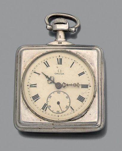 OMEGA N° 3969225 vers 1900
Etonnante montre de poche en argent (900°/°°).
Boîtier...