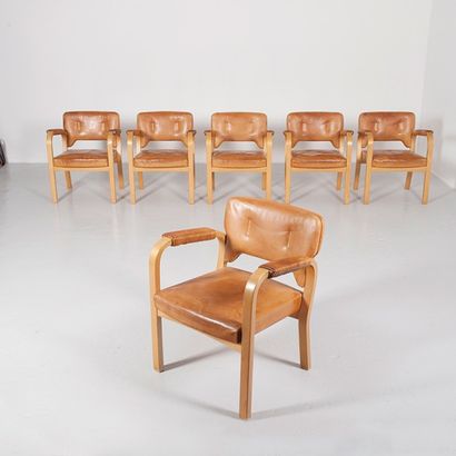 MAIJA HEIKINHEIMO (1908-1963) & ALVAR AALTO (1898-1975) Suite de six fauteuils
Bouleau...