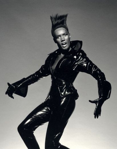 André Rau (né en 1957) 
Grace Jones, Paris 1985
Tirage argentique sur papier satiné.
Édition...