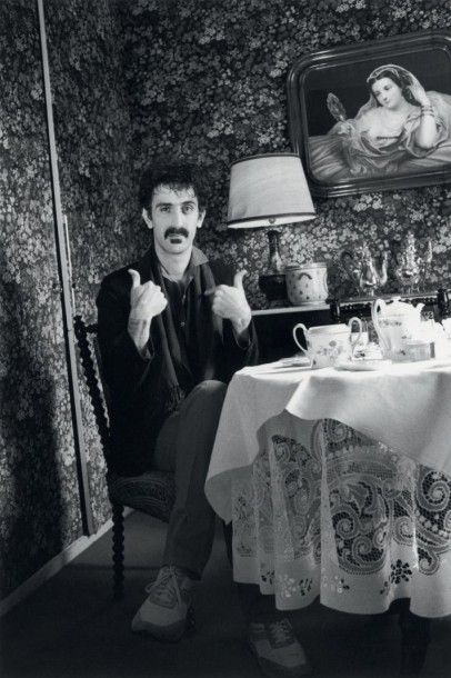 ALBANE NAVIZET (NÉE EN 1945) 
Franck Zappa, l'Hôtel, rue des Beaux-Arts, Paris 1980
Archival...