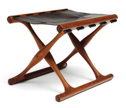 POUL HUNDEVAD (NÉ EN 1917) Tabouret pliant « Guldhoj » à assise en cuir noir tendu...