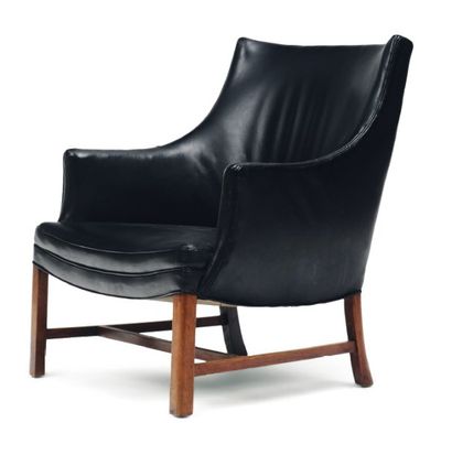 FRITS HENNINGSEN (1889-1965) Fauteuil à assise, haut dossier et hauts accoudoirs...