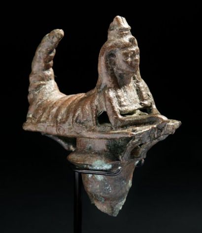 Statuette votive représentant la déesse Selqet....