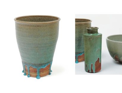 Gertrud Vasegaard (1913-2007) Vase en céramique émaillée vert et terre chamottée.Signé.Danemark,...