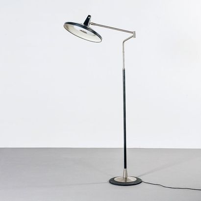 STILNOVO FONDÉ PAR BRUNO GATTA EN 1946 
Lampadaire ajustable et orientable
Métal...