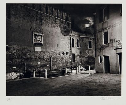 ARKADY LVOV (NÉ EN 1955) Venice by night
Impression photographique.
Signée en bas...