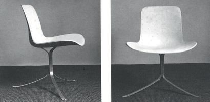 POUL KJAERHOLM (1929-1980) 
Paire de chaises modèle «PK 9»
Acier nickelé et cuir...
