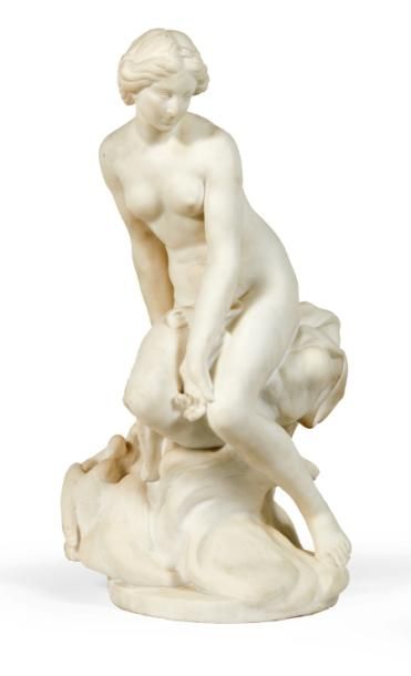 JEAN MARIE PIGALLE(1792-1857) 
Baigneuse aux tourterelles Marbre blanc.
Signé Pigalle...