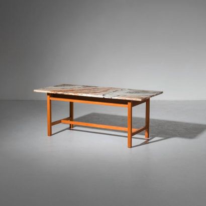 JOSEF FRANK (1885-1967) 
Table basse

Acajou blond et marbre polychrome
Édition Svenskt...