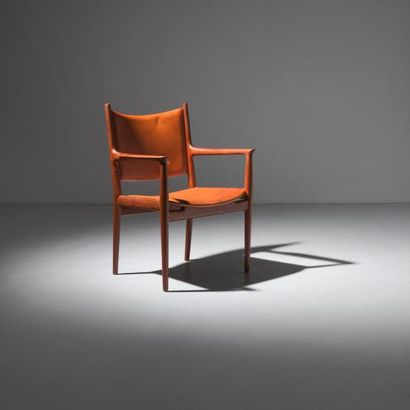 HANS J. WEGNER (1914-2007) 
Fauteuil modèle «JH 513»
Teck et cuir cognac patiné
Réalisé...