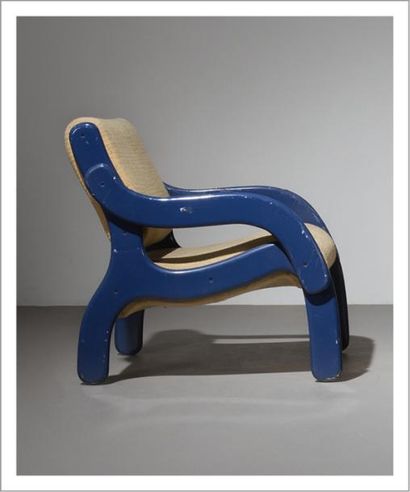JEAN-PIERRE LAPORTE (NÉ EN 1944) Unique modèle de fauteuil et unique modèle de table...