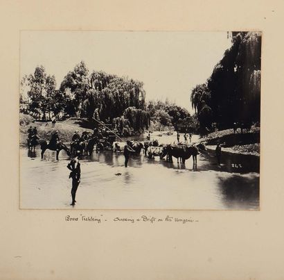 ANONYME (AFRIQUE DU SUD) Boers « Trekking »-Crossing a drift on the Umgeni, circa...